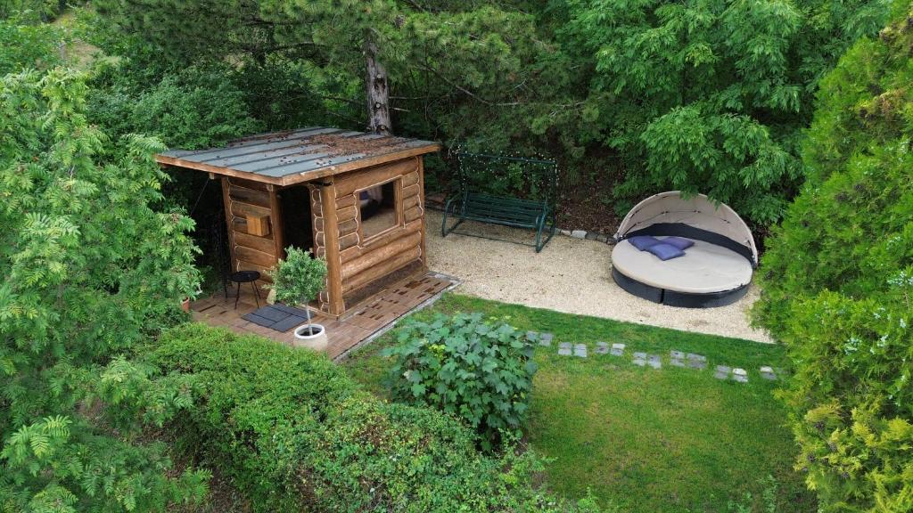 Hilltop Hideout * Szentendre